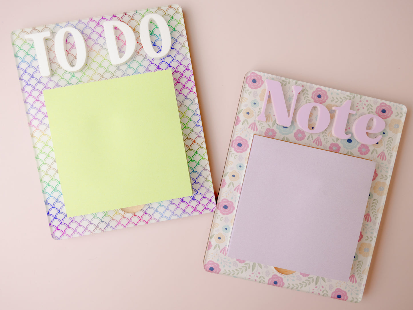 Flower sticky note holder