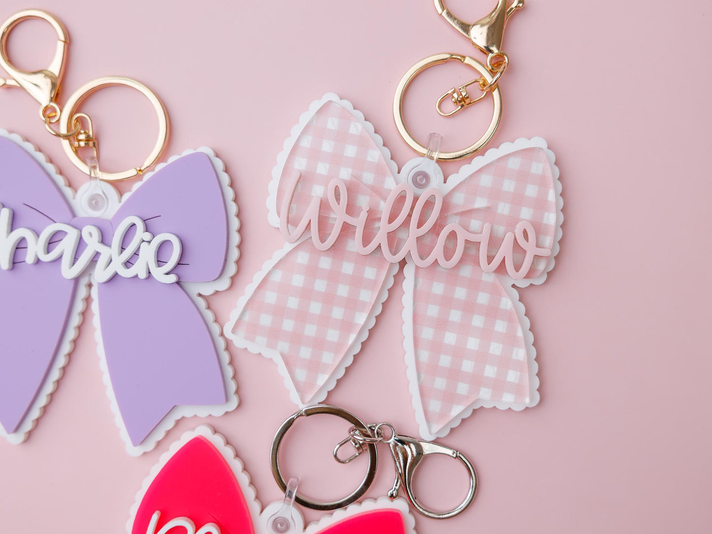 Scallop bow backpack name tag