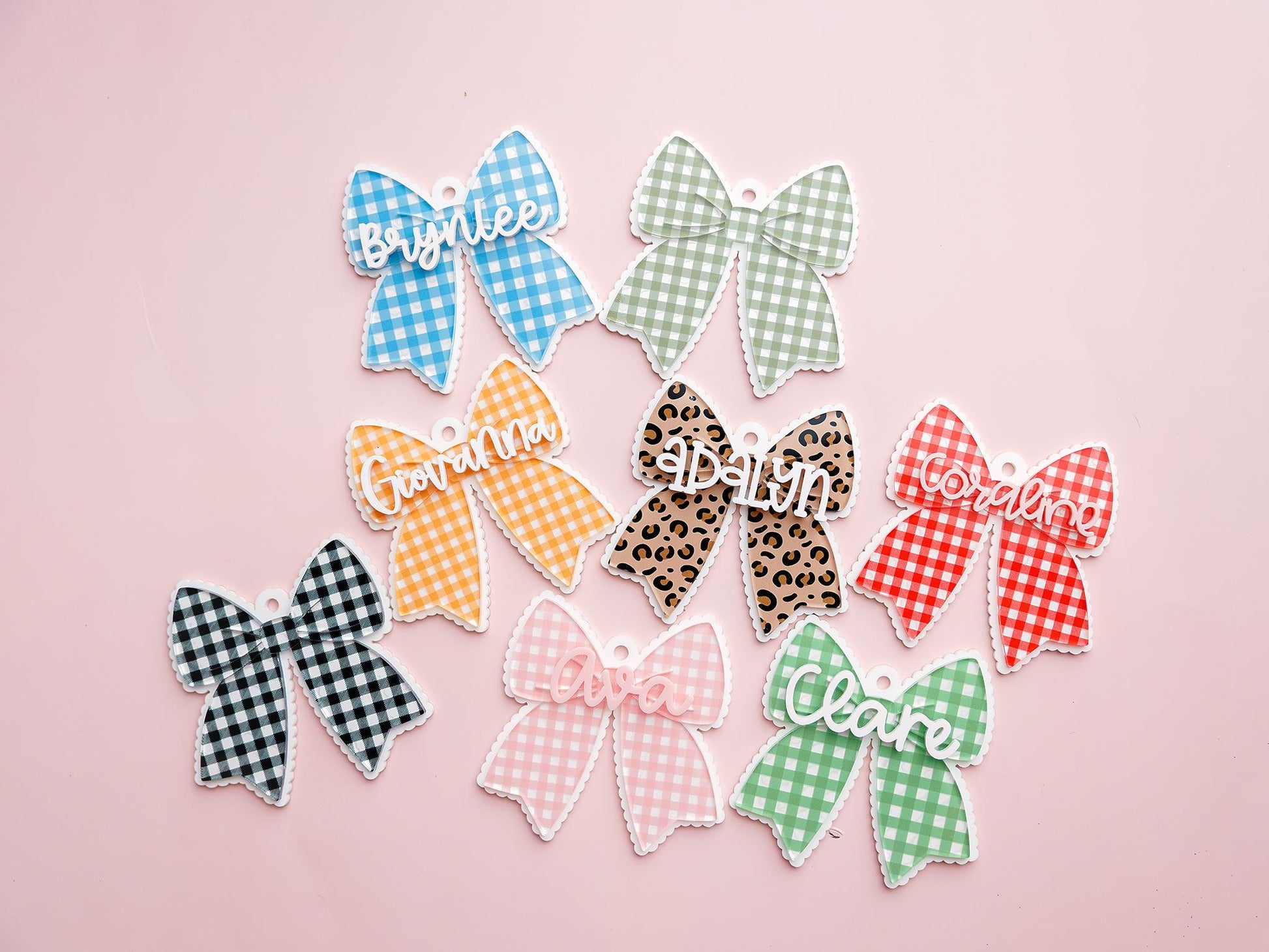 Scallop bow backpack name tag Bow backpack keychain Personalized keychain Gift for kids Custom bow keychain Personalized acrylic keychain