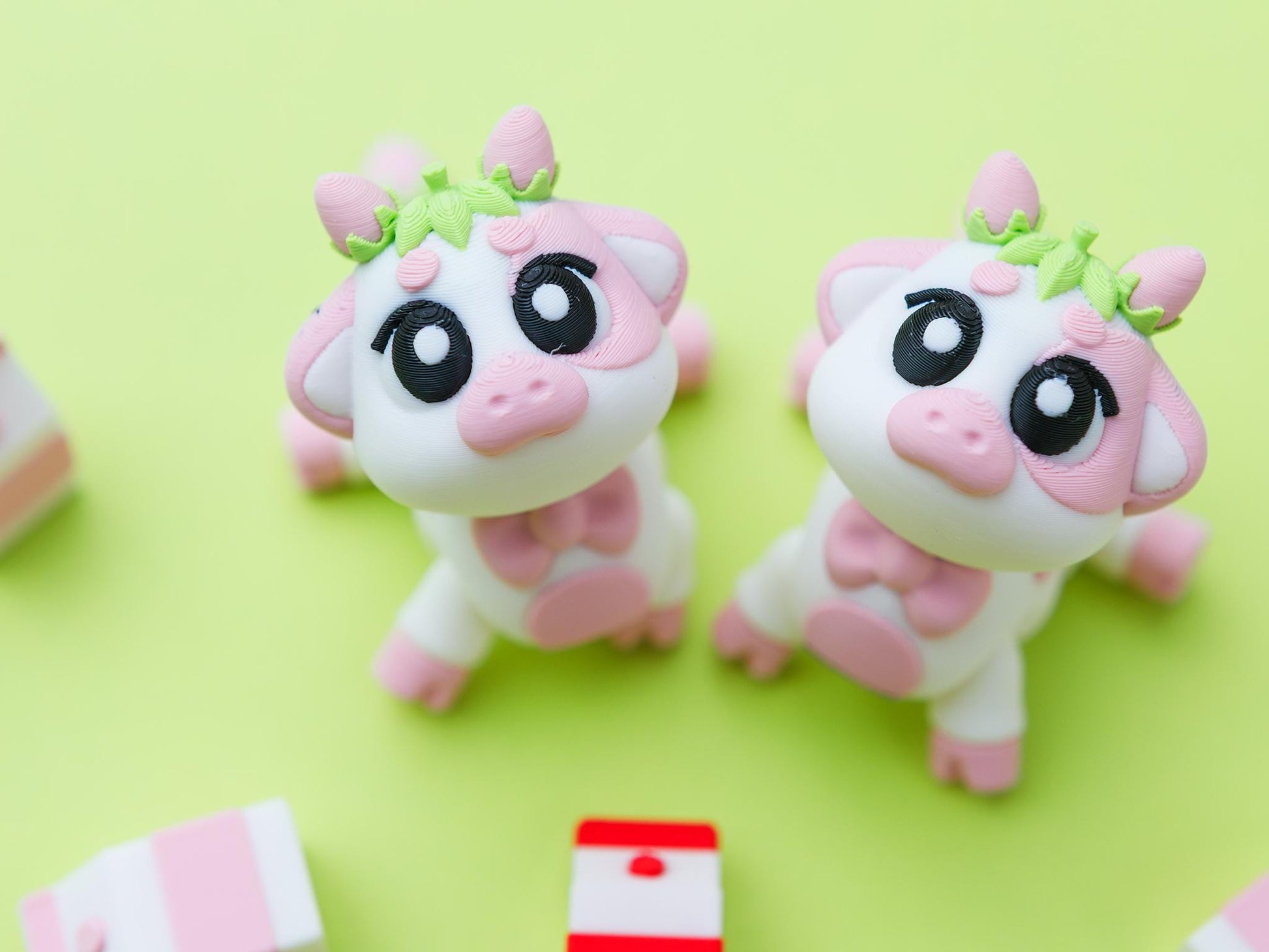 Strawberry cow flexi fidgets