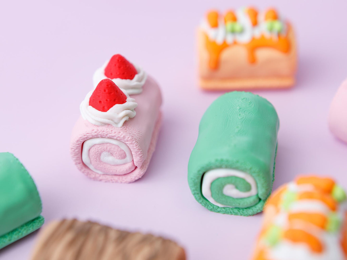 Cute cake roll Fidget clicker toy Trendy 3D printed Cute fidget clicker